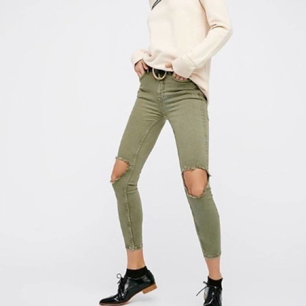 Free People Busted Knee High Rise Green Khaki Skinny Jeans Size 26